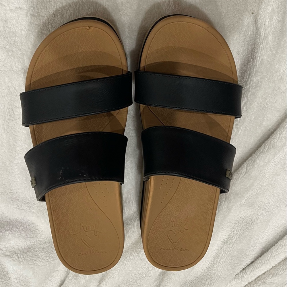 Reef Black and Tan Women's Sandals